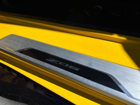 Used 2025 Chevrolet Corvette Z06 image 32