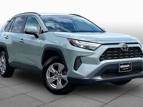 Used 2023 Toyota RAV4 XLE AWD/4WD image 3