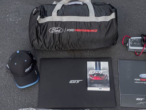 Used 2019 Ford GT RWD image 40