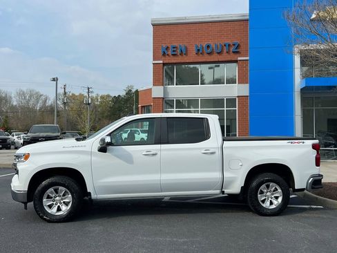 Used 2023 Chevrolet Silverado 1500 LT w/ Protection Package image 2