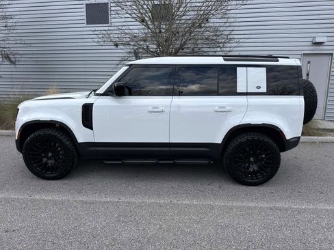 Used 2024 Land Rover Defender 110 S image 2