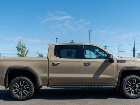 Used 2023 GMC Sierra 1500 AT4 w/ AT4 Premium Package AWD/4WD image 5