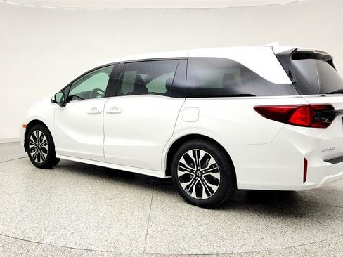 Used 2026 Honda Odyssey Elite image 7