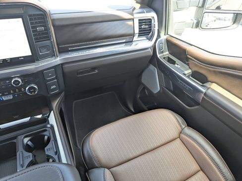 Certified 2025 Ford F250 King Ranch AWD/4WD image 22