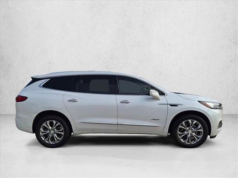 Used 2021 Buick Enclave Avenir w/ LPO, Cargo Package FWD image 4
