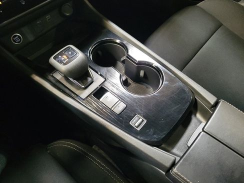 Used 2023 Nissan Rogue S image 26