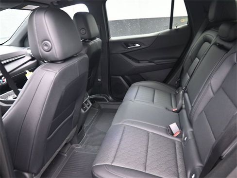 New 2026 Chevrolet Equinox LT image 9