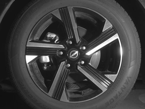 Used 2025 Nissan Sentra SV FWD image 15