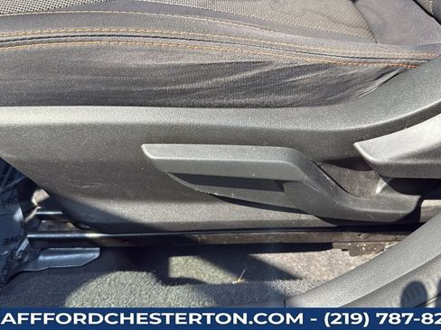 Used 2018 Subaru Crosstrek 2.0i Premium AWD/4WD image 15
