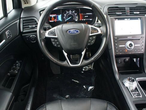 Used 2017 Ford Fusion Titanium image 5