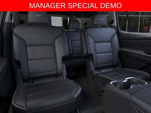 Used 2026 Buick Enclave Sport Touring w/ Power Package AWD/4WD image 17