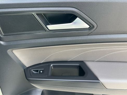 Used 2023 Volkswagen Atlas SE image 21