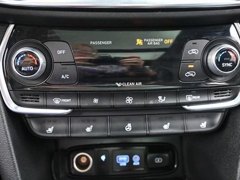 Used 2020 Hyundai Santa Fe Limited FWD image 21