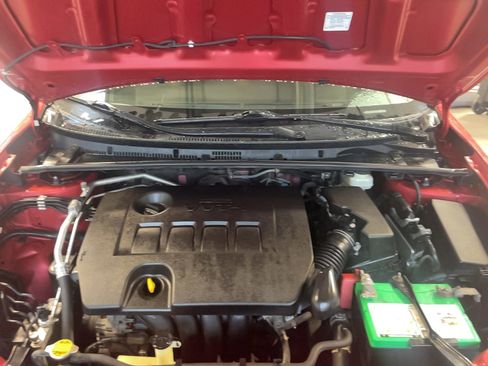 Used 2017 Toyota Corolla LE image 22