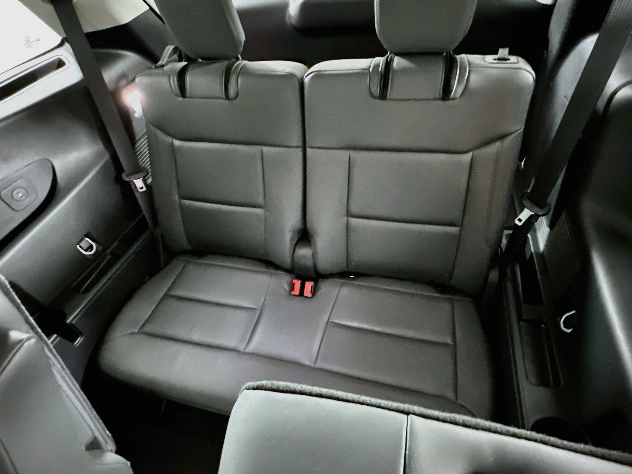 Used 2025 Ford Explorer Active w/ Active Comfort Package RWD image 29