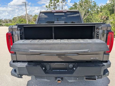 Used 2019 GMC Sierra 1500 SLT w/ SLT Premium Plus Package AWD/4WD image 17