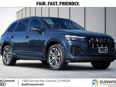 Certified 2025 Audi Q7 2.0T Premium w/ Convenience Plus Package