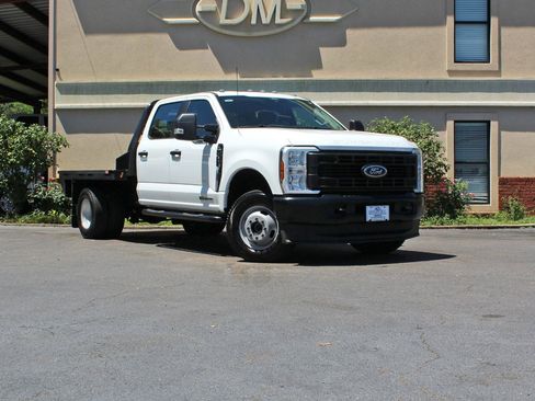 Used 2025 Ford F350 XL AWD/4WD image 4