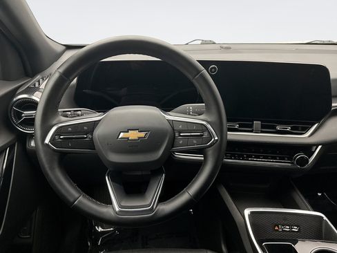 Used 2025 Chevrolet Equinox LT w/ Convenience Package II AWD/4WD image 12