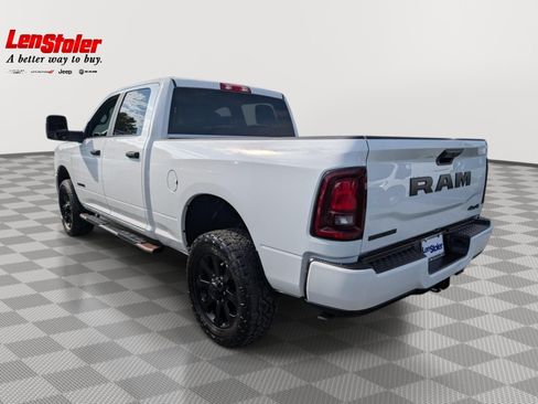 Used 2025 RAM 2500 Big Horn AWD/4WD image 3