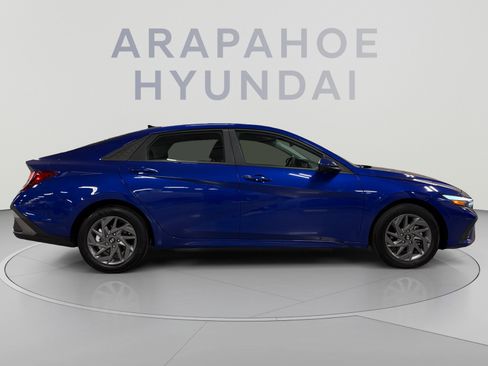 Used 2024 Hyundai Elantra SEL FWD image 6