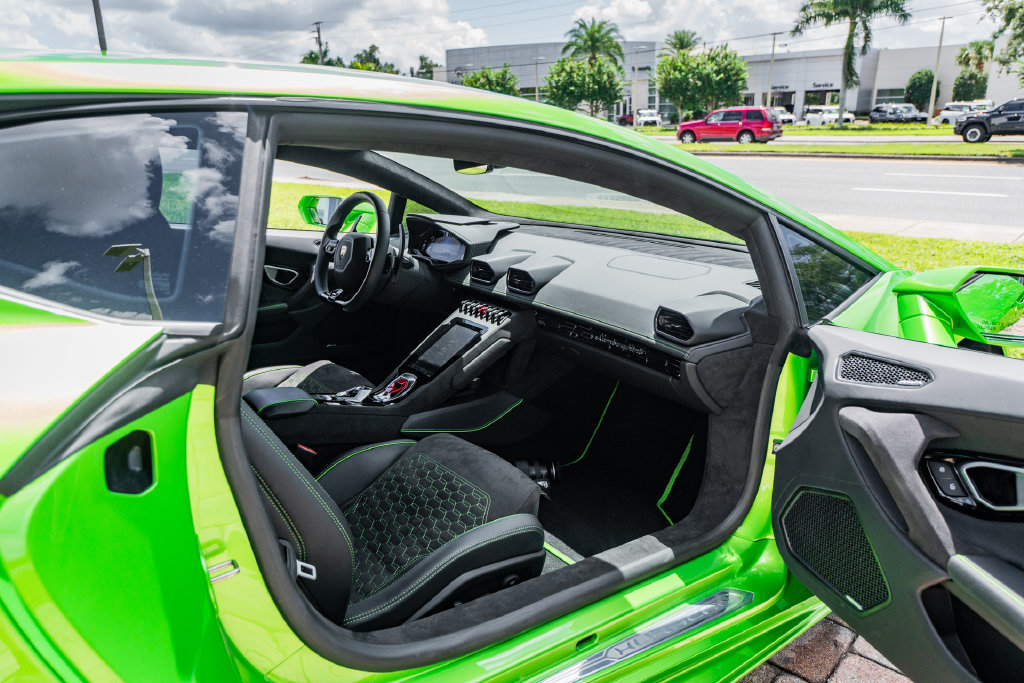 Used 2024 Lamborghini Huracan Tecnica RWD image 35