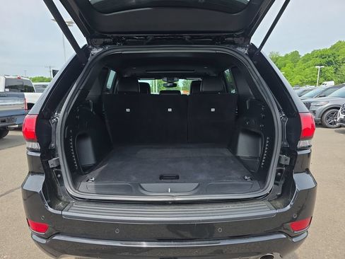Used 2022 Jeep Grand Cherokee Laredo X AWD/4WD image 16