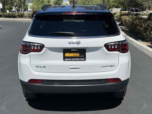 Used 2025 Jeep Compass Limited AWD/4WD image 13