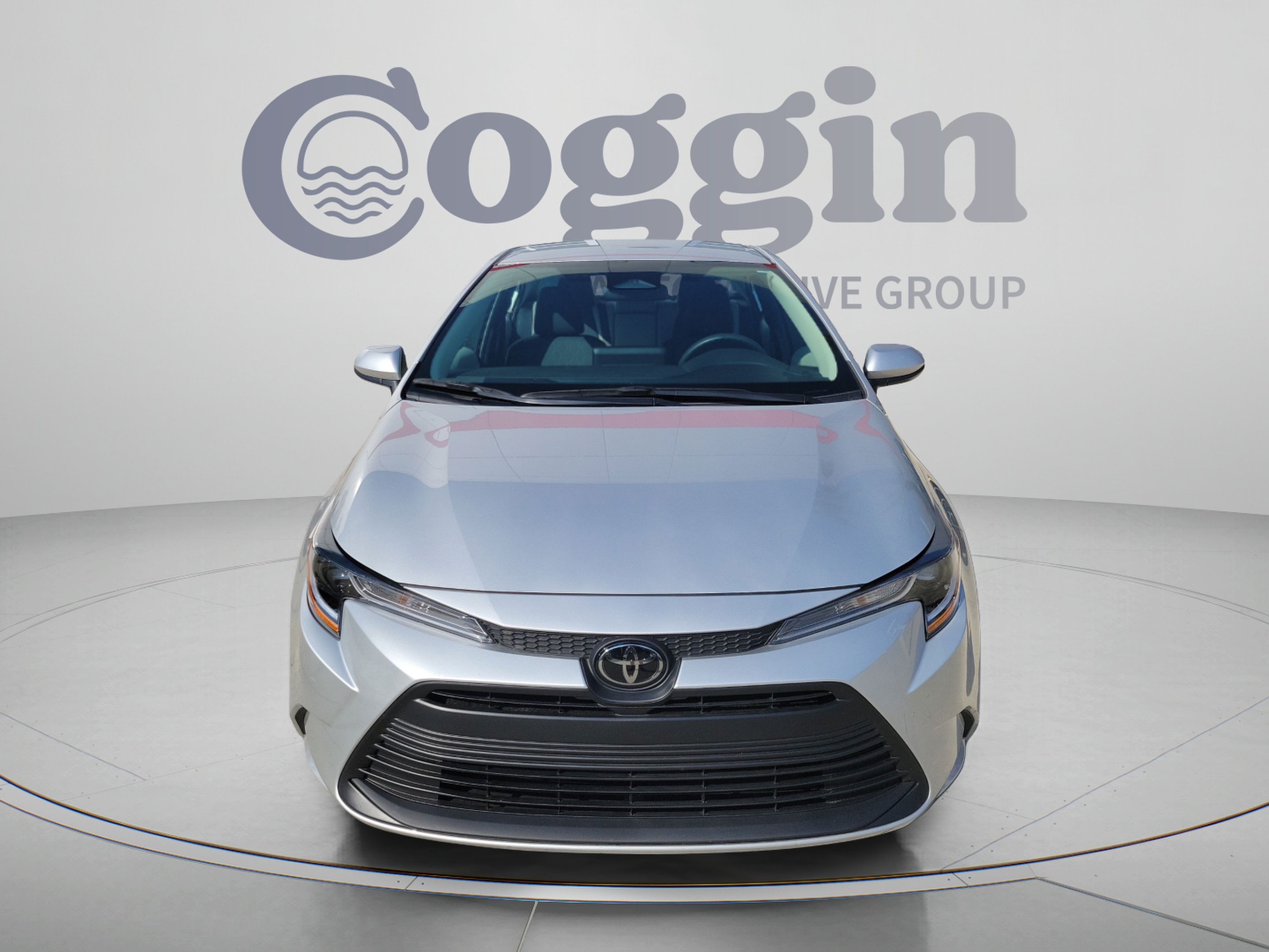 Used 2026 Toyota Corolla LE FWD image 5