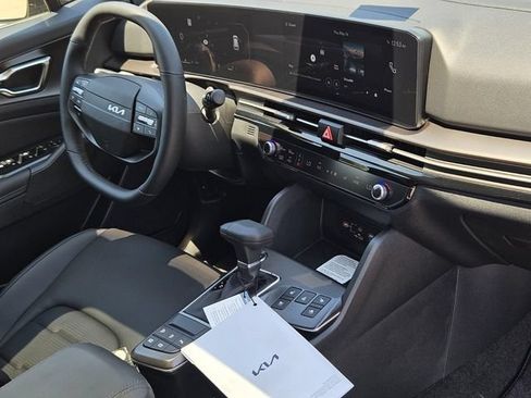 New 2026 Kia Sportage SX FWD image 13