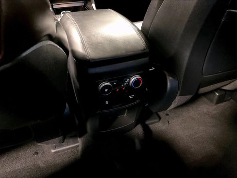 Used 2020 Ford Explorer Platinum w/ Premium Technology Package image 28