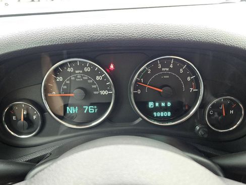 Used 2012 Jeep Wrangler Unlimited Sahara w/ Connectivity Group AWD/4WD image 22