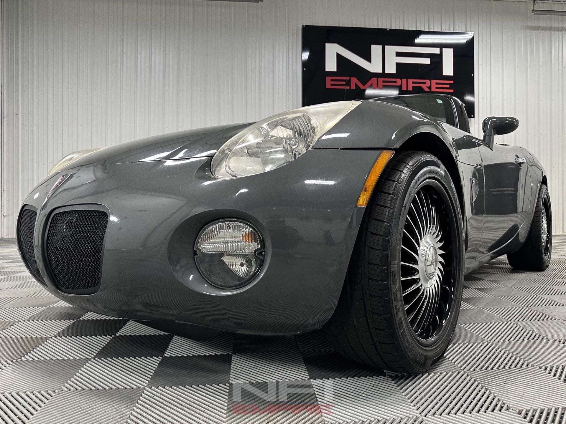 Used 2008 Pontiac Solstice Convertible w/ Premium Package RWD image 22