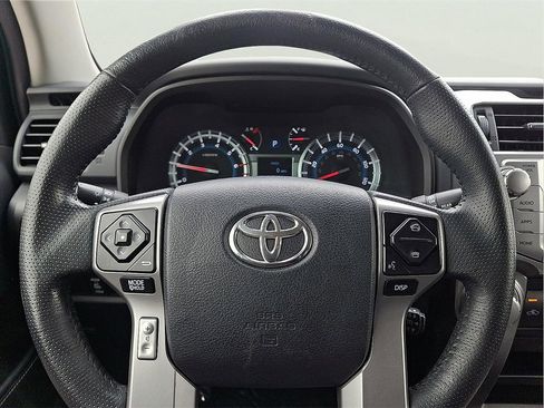 Used 2017 Toyota 4Runner SR5 image 27