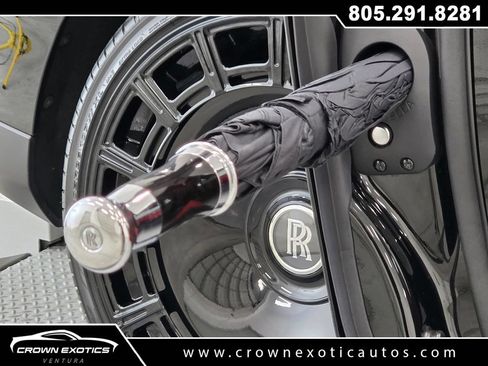 Used 2022 Rolls-Royce Cullinan w/ Interior Detailing Package AWD/4WD image 18
