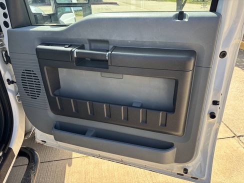 Used 2014 Ford F250 XL w/ Power Equipment Group AWD/4WD image 11