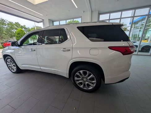 Used 2021 Chevrolet Traverse Premier AWD/4WD image 11