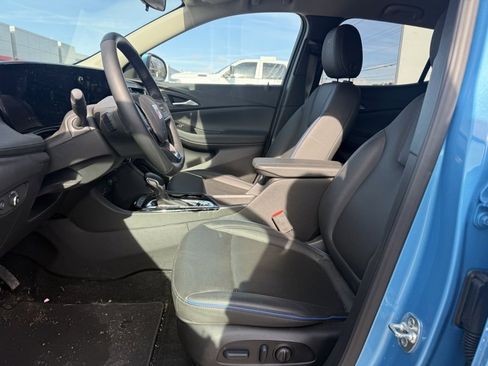 Used 2025 Buick Encore GX Sport Touring w/ Comfort Package image 10