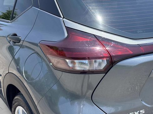 Used 2025 Nissan Kicks Play S FWD image 34