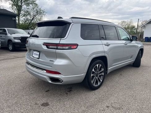 Used 2025 Jeep Grand Cherokee L Overland w/ Advanced Protech Group III AWD/4WD image 34