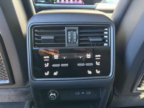 Certified 2026 Porsche Cayenne Coupe AWD/4WD image 23