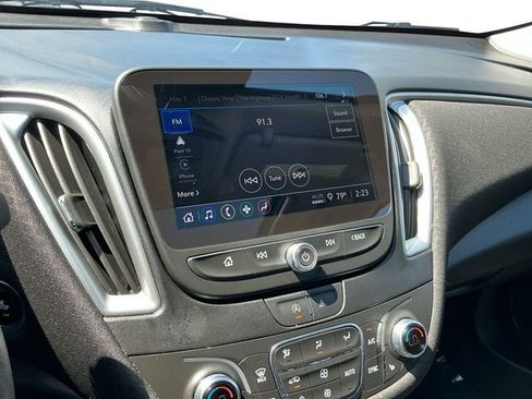 Used 2024 Chevrolet Malibu LT FWD image 21