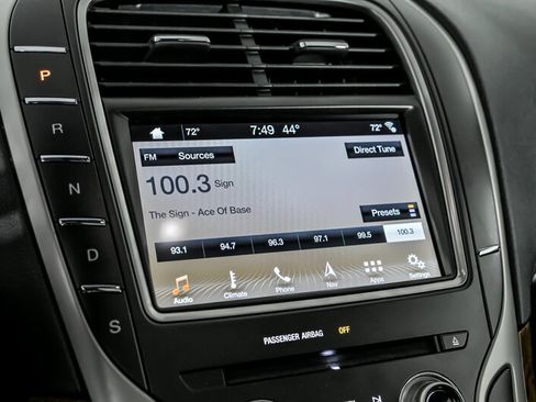 Used 2016 Lincoln MKX Reserve w/ Climate Package image 31