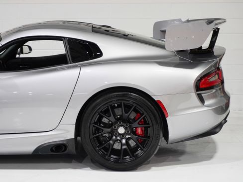 Used 2016 Dodge Viper ACR RWD image 32