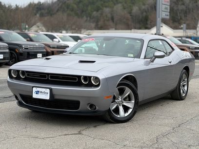 Used 2016 Dodge Challenger SXT
