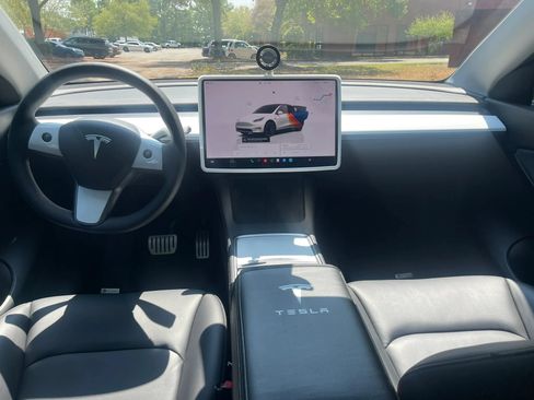 Used 2022 Tesla Model Y Performance AWD/4WD image 16