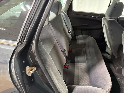 Used 2014 Chevrolet Impala Limited LS FWD image 19