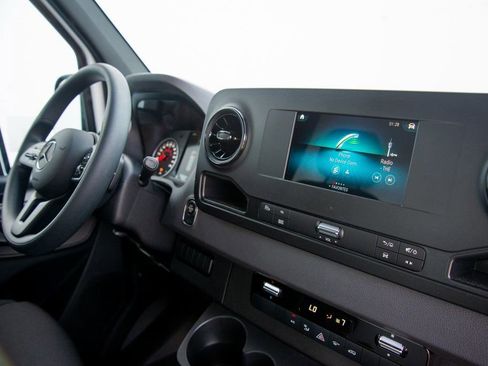 Used 2024 Mercedes-Benz Sprinter 144 Cargo image 32