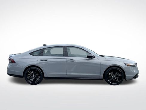 Used 2025 Honda Accord Sport image 7