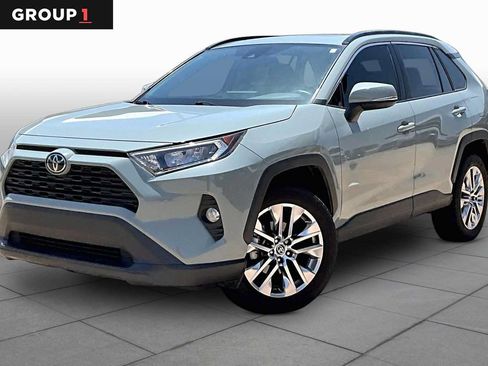 Used 2021 Toyota RAV4 XLE Premium FWD image 1
